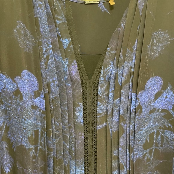 Elie Tahari 100% Silk, Printed Royal blue & black colour long sleeve blouse  M-L - Picture 6 of 10